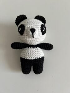 MUÑECO DE GANCHILLO OSO PANDA